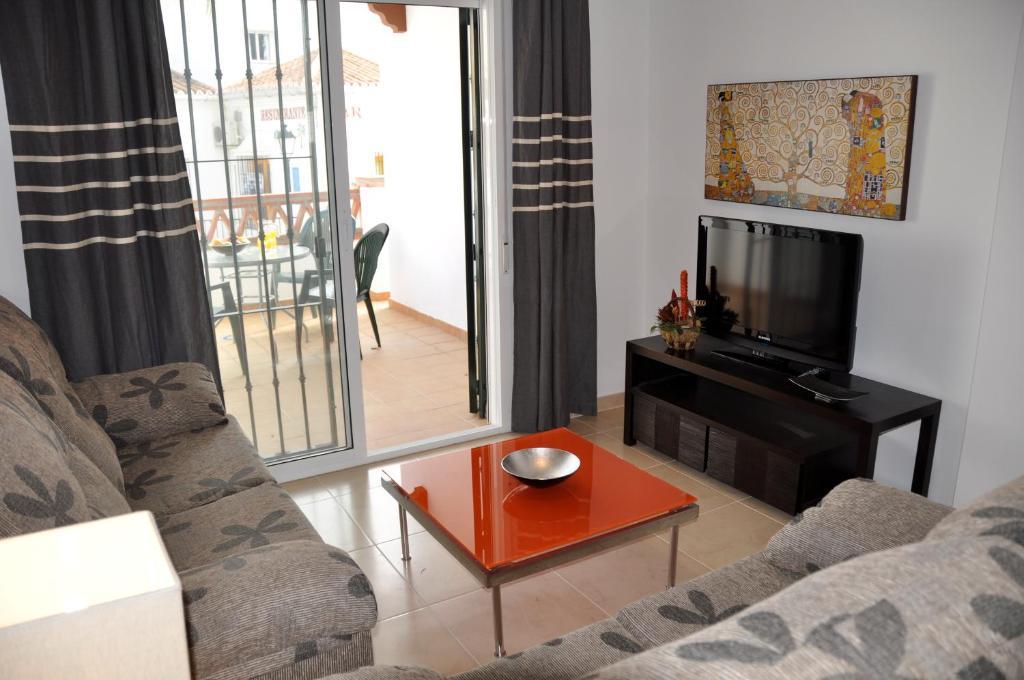Nerja Paradise Rentals - Chimenea Apts Szoba fotó