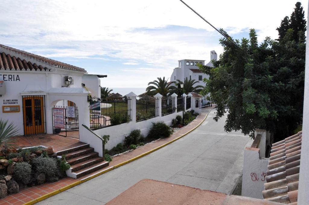 Nerja Paradise Rentals - Chimenea Apts Szoba fotó