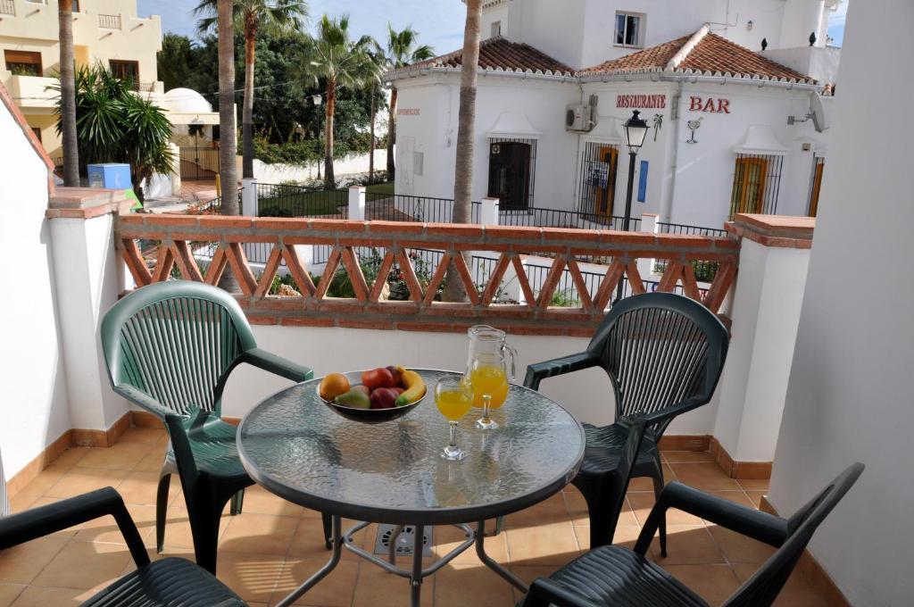 Nerja Paradise Rentals - Chimenea Apts Szoba fotó
